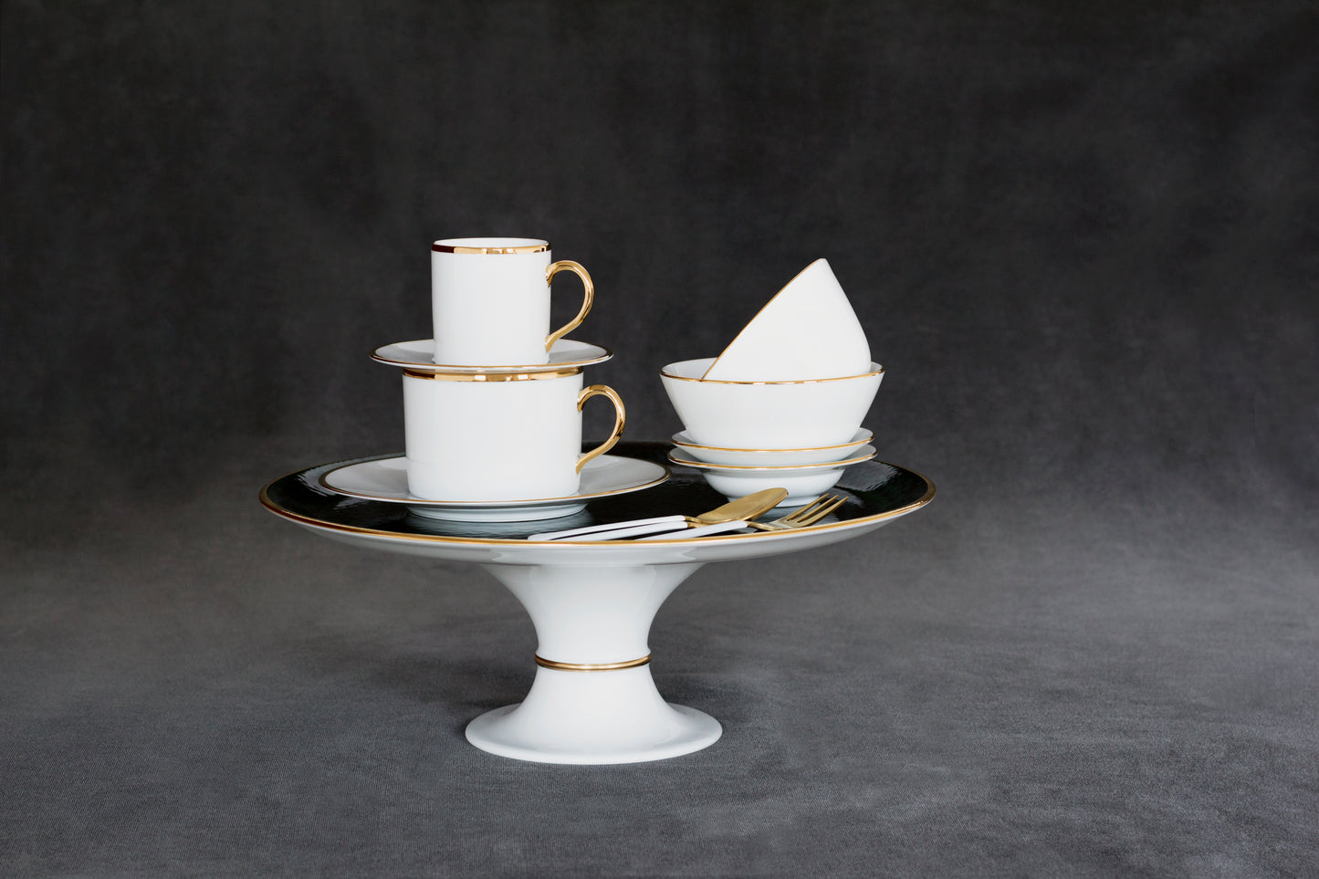 Lush Forest Footed Cake Stand