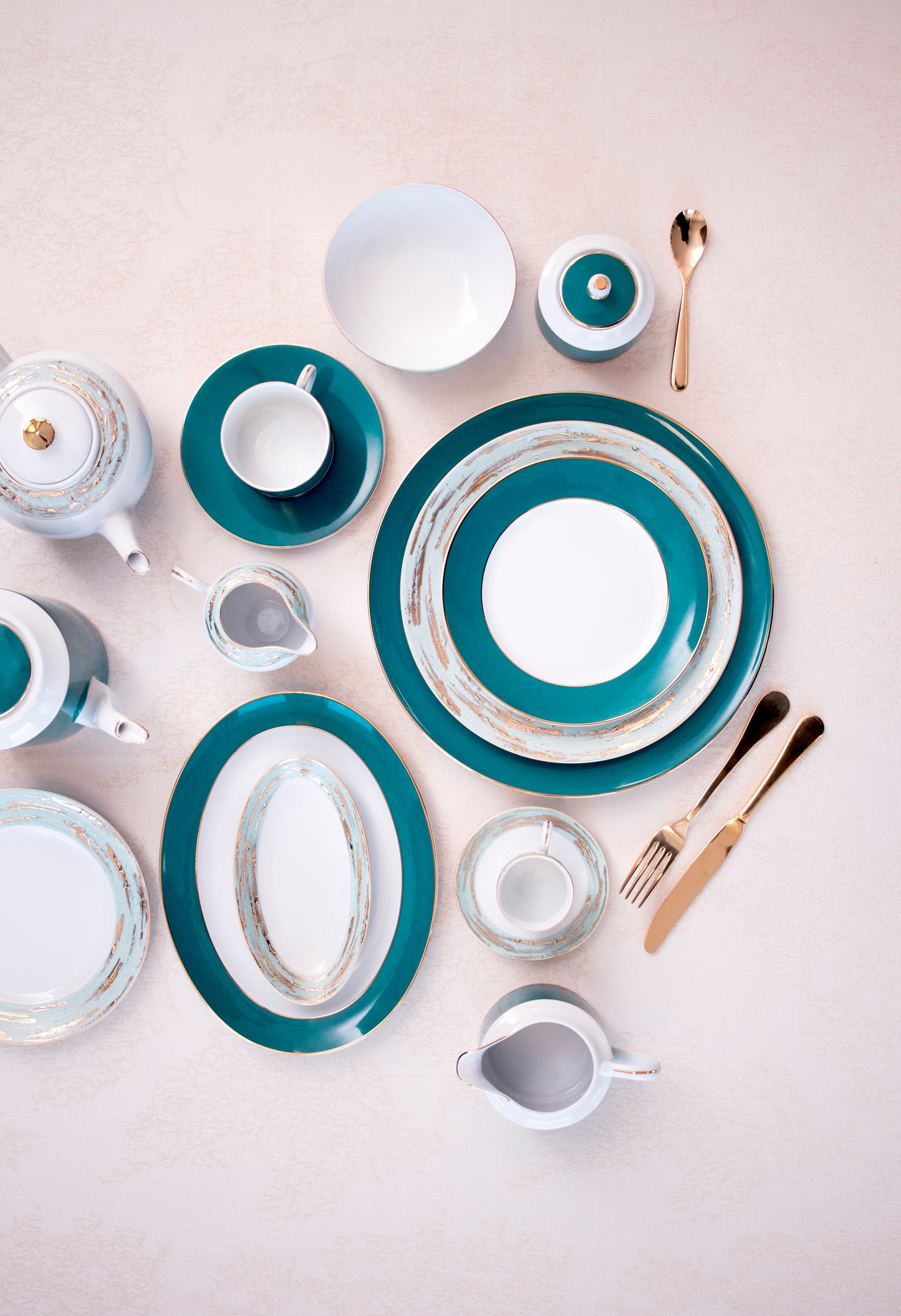 Louise Oval Pickle Dish